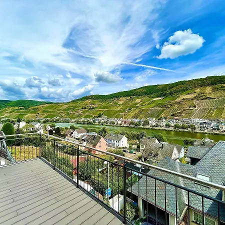 公寓 Sky Apartment, Sauna, Blick Zur Mosel, Grosser Balkon, Kaffeemaschine, Smart Tv 摩泽尔河畔的泽尔
